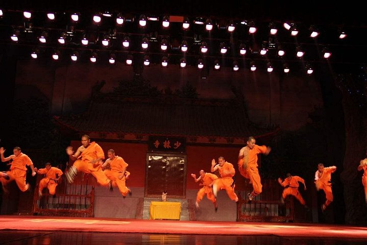 Private Luoyang Longmen Grottoes & Shaolin Temple Day Tour fra Luoyang