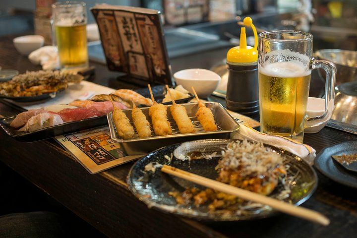 大阪バックストリートナイトライフ&ストリートフードウォーキングツアー