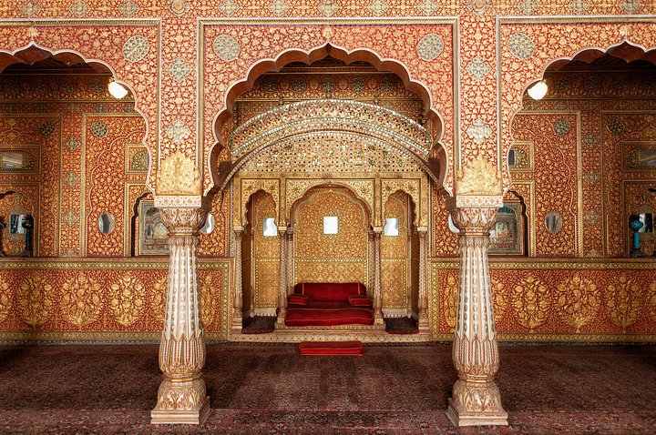 Bikaner Ganztägige Besichtigung mit Bhandeshwari Jain Tempel und Mittagessen