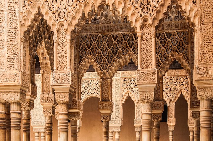 Alhambra e Generalife Tour Premium Salta la Coda inclusi i Palazzi Nasridi