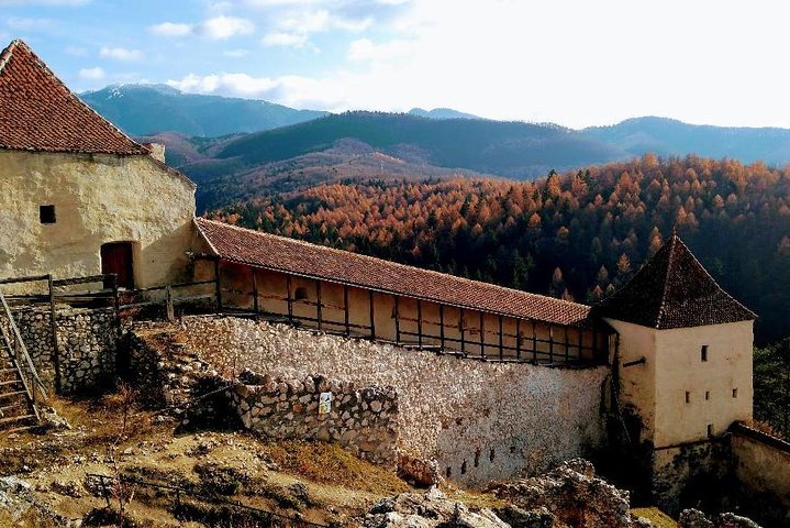 Castelo de Peles, Castelo de Bran, Fortaleza Rasnov e Mosteiro Sinaia saindo de Brasov