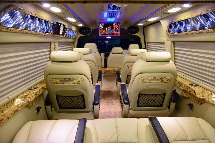 Hanoi trasferimenti privati di sola andata (da furgoni limousine di lusso)