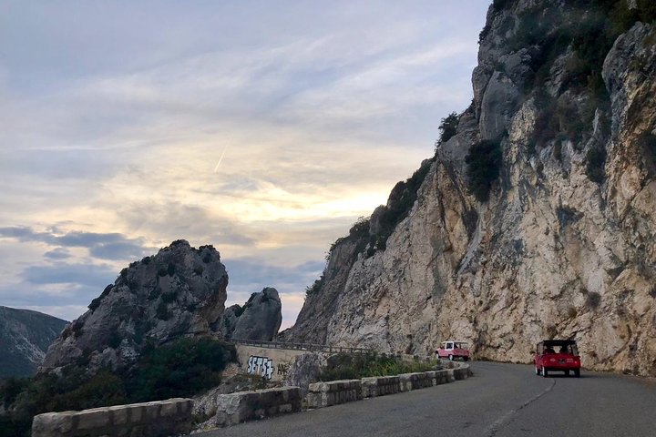 Privater Ausflug von Villefranche in Citroën Méhari nach Eze und Monaco