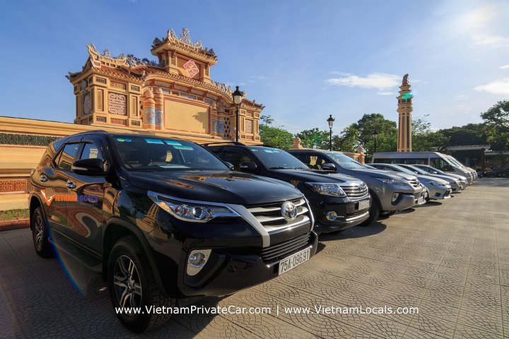 Dall'aeroporto di Dong Hoi a Phong Nha in auto privata o via Versa