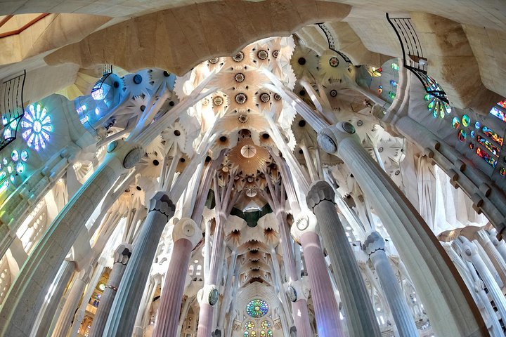 Visita guiada por la Sagrada Familia con acceso a las torres