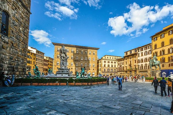 Uffizi & Accademia Timed Entry: Small Group Duomo Walking Tour