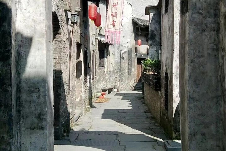 Privétransfer van Fenghuang naar Guilin en stopt bij Hongjiang