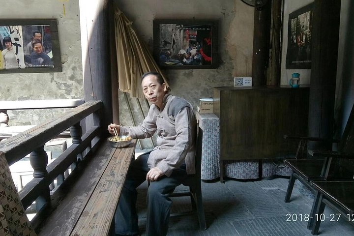 Privétransfer van Fenghuang naar Guilin en stopt bij Hongjiang