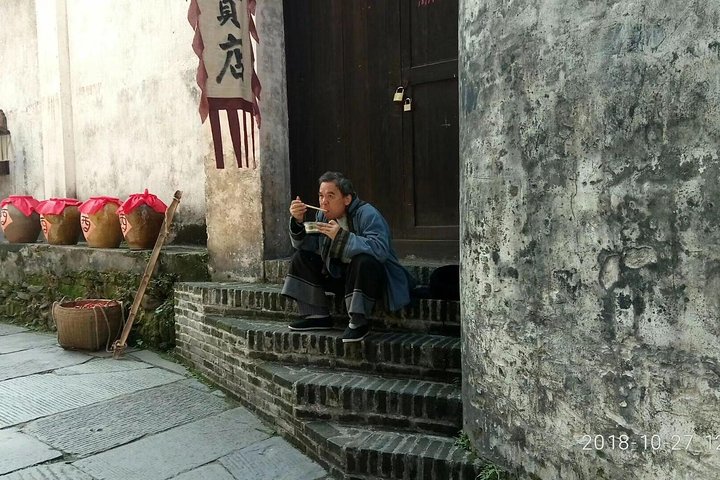 Privétransfer van Fenghuang naar Guilin en stopt bij Hongjiang