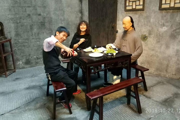 Privétransfer van Fenghuang naar Guilin en stopt bij Hongjiang