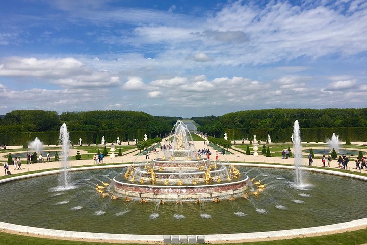 Versailles Palace & Giverny Privétour met lunch en hotelophaalservice
