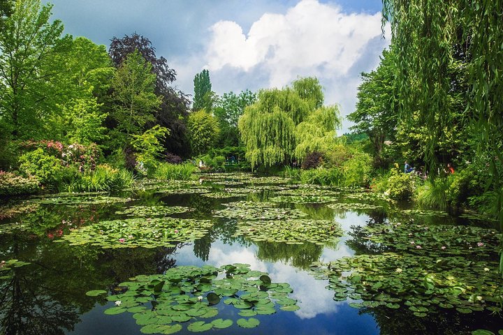 Versailles Palace & Giverny Privétour met lunch en hotelophaalservice