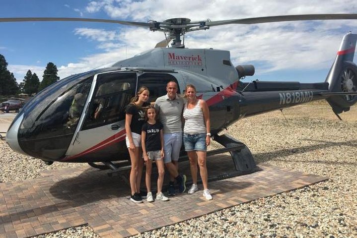 Voo de helicóptero de 45 minutos sobre o Grand Canyon saindo de Tusayan, Arizona