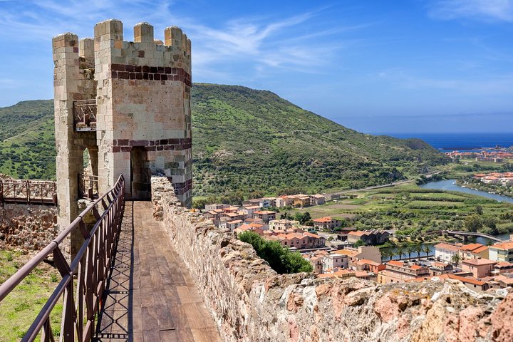Cagliari: Fantastiska Bosa och förhistoriska Sardinien