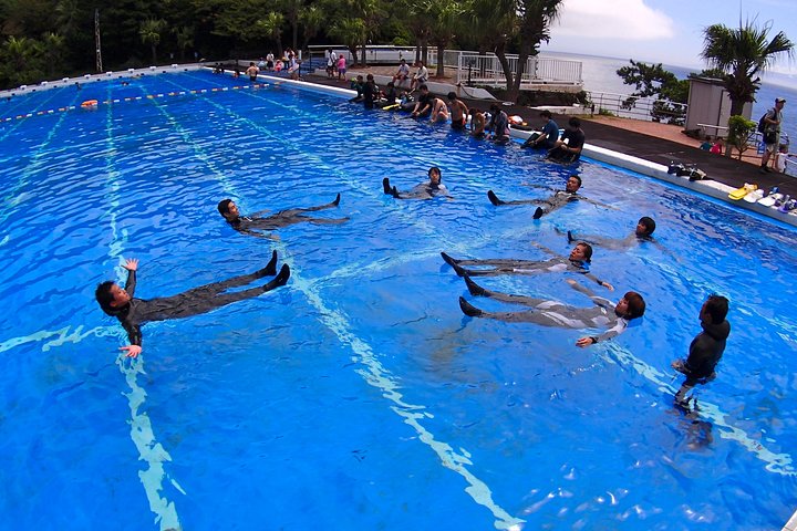 Experience diving Scuba diving in Japanese waters!! It's your first time.Beginner to veteran instructors will guide you with kindness and care.