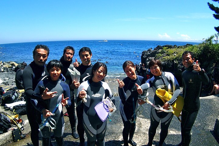 Experience diving Scuba diving in Japanese waters!! It's your first time.Beginner to veteran instructors will guide you with kindness and care.