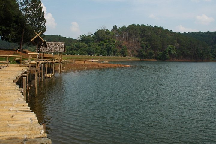 Kultur- & Naturführung: KMT Village, Pha Sua Wasserfall, Pang Oung