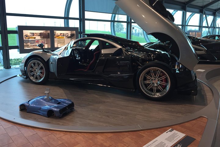 Ferrari Lamborghini Pagani Fabriken und Museen - Tour ab Bologna