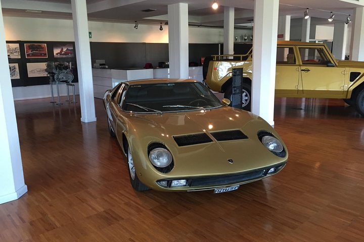 Ferrari Lamborghini Pagani Fabriken und Museen - Tour ab Bologna