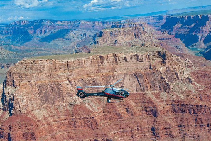 Voo de helicóptero de 45 minutos sobre o Grand Canyon saindo de Tusayan, Arizona