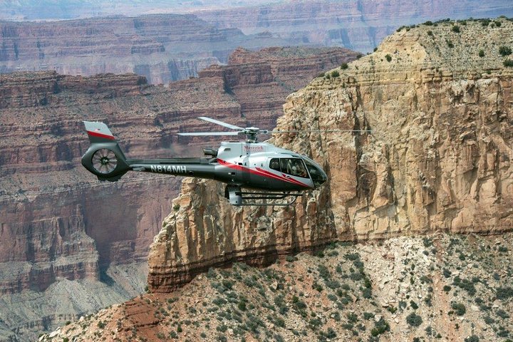 Voo de helicóptero de 45 minutos sobre o Grand Canyon saindo de Tusayan, Arizona