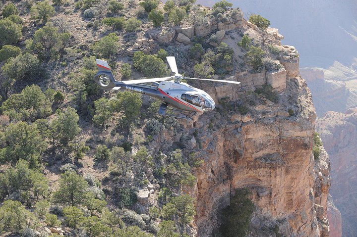 Voo de helicóptero de 45 minutos sobre o Grand Canyon saindo de Tusayan, Arizona