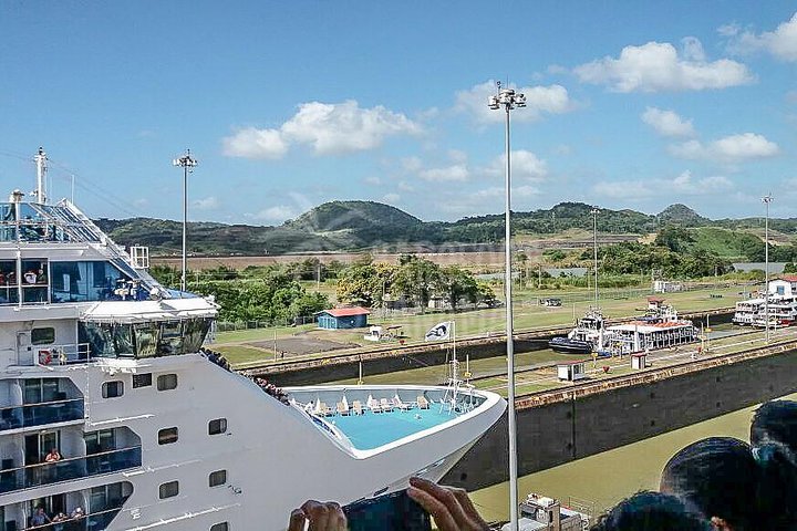 Excursión por la costa de Colón: visita privada a Ciudad de Panamá y al Canal de Panamá