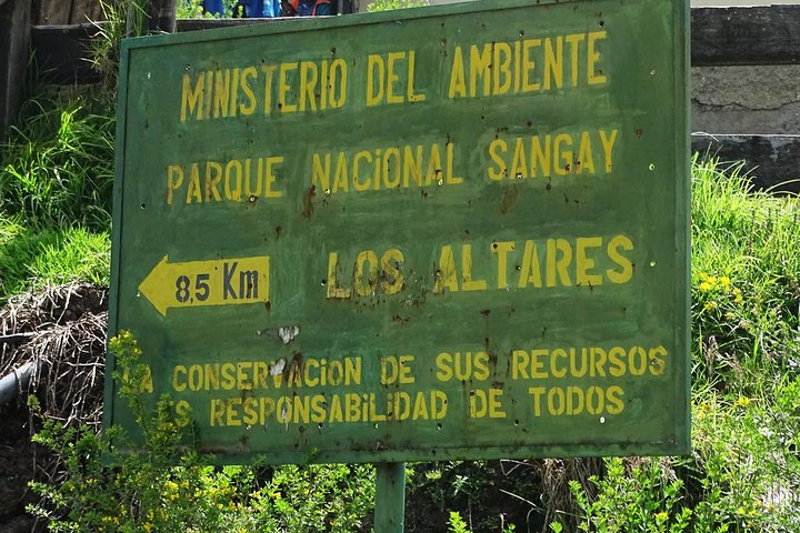 Tour de Trekking por el Volcán Altar de 3 días a Laguna Amarilla desde Riobamba