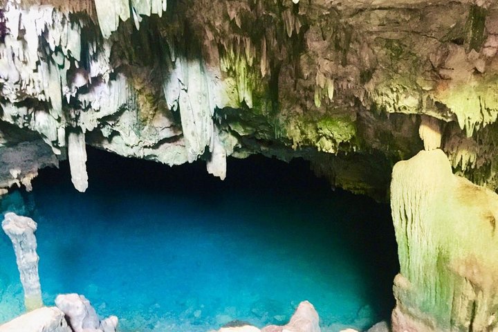 Privétour 4 dagen 3 nachten Komodo op boot, waterval en Rangko-grot