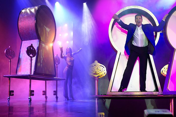 ¡Premiado Show de Magia de Las Vegas! Charles Bach Wonders!