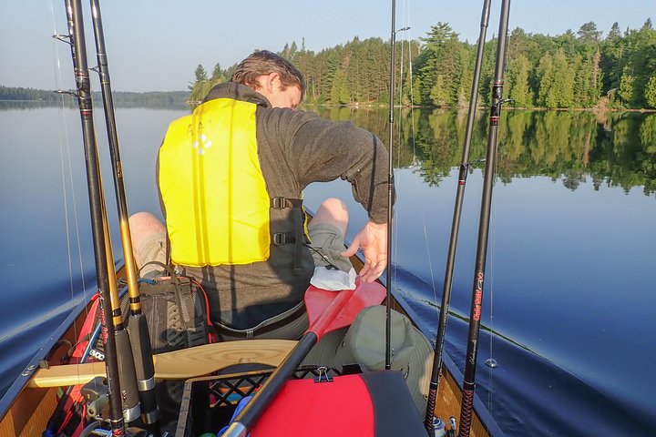 3 heures de pêche à l'achigan et à la truite au parc Algonquin (privé - le prix est pour 1 ou 2 personnes)