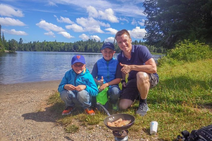 3 heures de pêche à l'achigan et à la truite au parc Algonquin (privé - le prix est pour 1 ou 2 personnes)