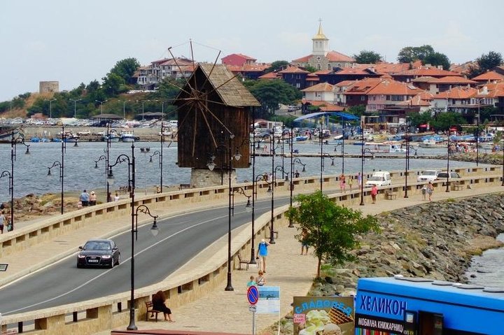 Nessebar: Audioguida Tour Nessebar con visita alla Cantina
