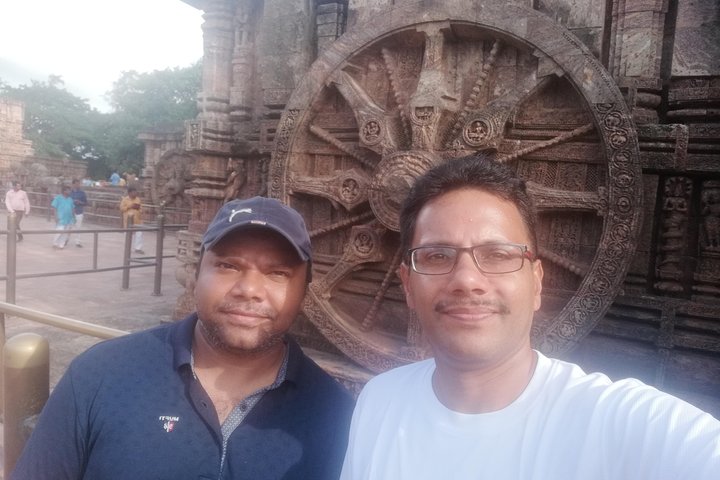 Bhubaneswar stadsrundtur och Konark Sun Temple i privat bil med guide