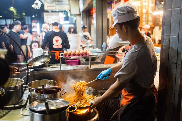 Bangkok om natten: Templer, markeder og mat Tuk-Tuk tur