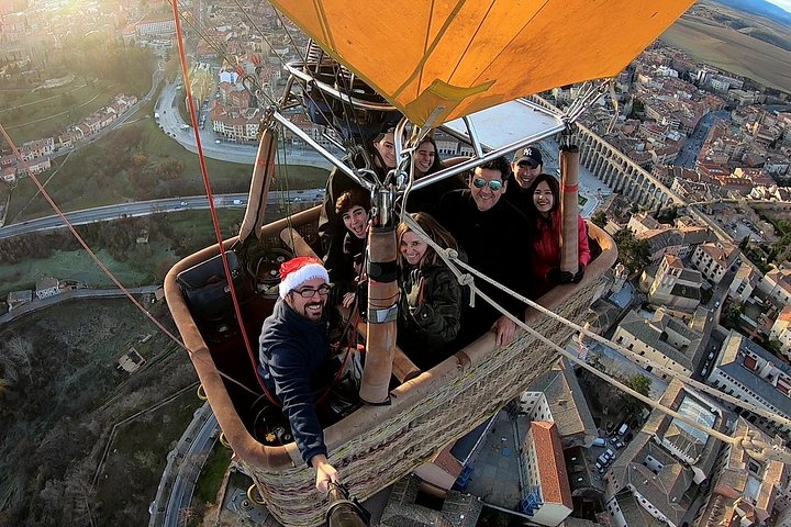 Balloon Rides i Segovia med valgfri transport fra Madrid