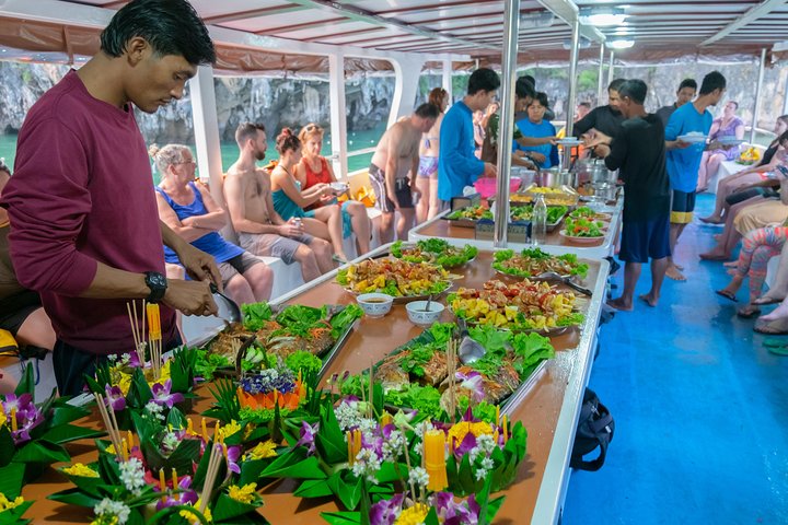 Fantastisk Phang Nga Bay-dagstur med kajaksejlads og snorkling