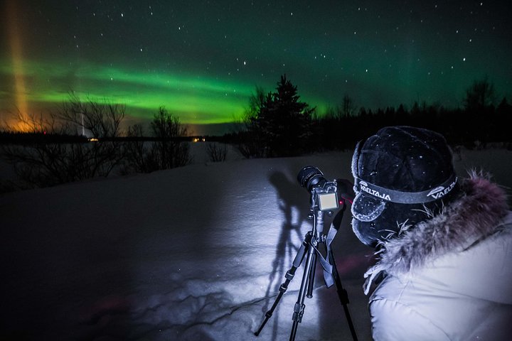 Excursión para grupos pequeños para fotografiar la aurora boreal en Rovaniemi