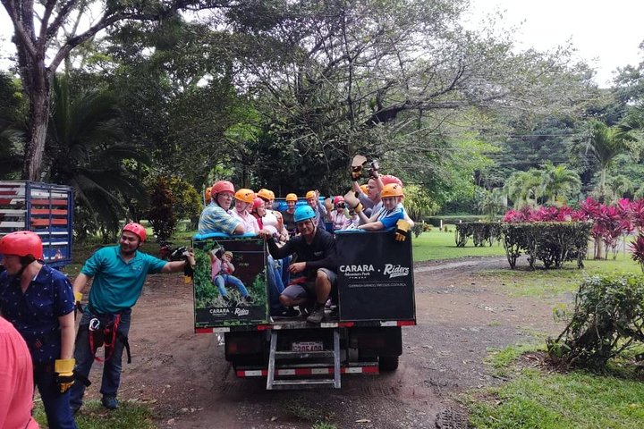 Puntarenas Zipline & River Boat Tours. Puntarenas Landausflug