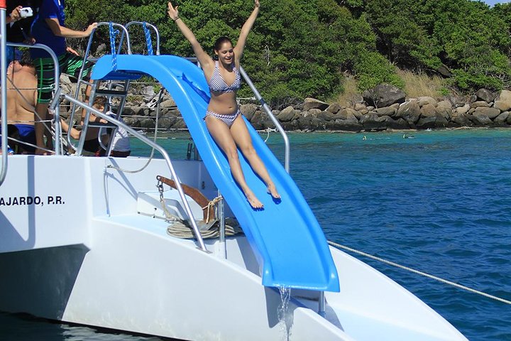 Vela di un giorno in catamarano per l'isola di Icacos da Fajardo