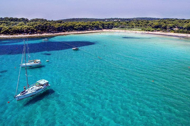 Zadar : The Best of Dugi Otok - Shipwreck, Sandy Beach & Sea Cave(ザダル:ドゥギ・オトクのベスト・オブ・ザ・ベスト)