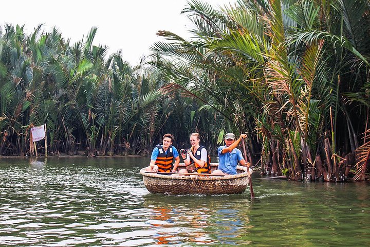Kookcursus Hoi An: lokale markt, mandboot, vissen en koken