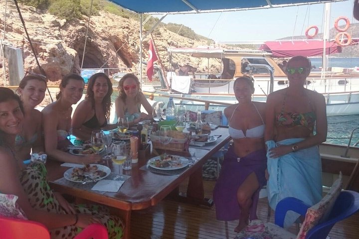 Bodrum Luxe privécruise met Gulet – zwemmen, lunch, verborgen baaien