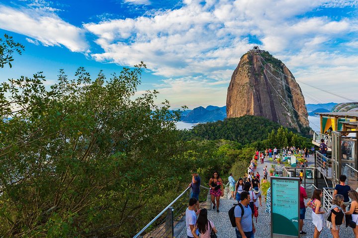 Full Day in Rio: Christ, Sugarloaf, Selarón & Barbecue Lunch