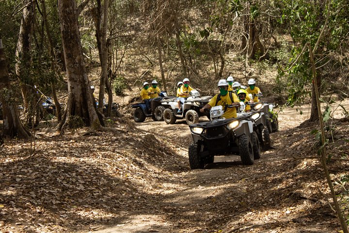 Restauranter i nærheten av El Mirador Jungle ATV Tour
