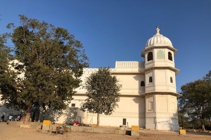 Envägsöverföring från Bundi till Udaipur Drop med Chittorgarh Fort