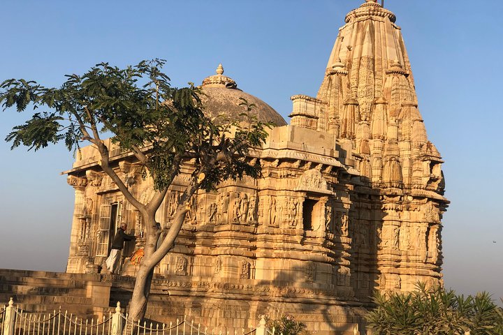 Envägsöverföring från Bundi till Udaipur Drop med Chittorgarh Fort