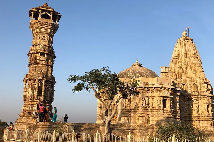 Envägsöverföring från Bundi till Udaipur Drop med Chittorgarh Fort