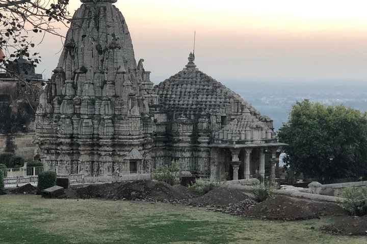 Envägsöverföring från Bundi till Udaipur Drop med Chittorgarh Fort