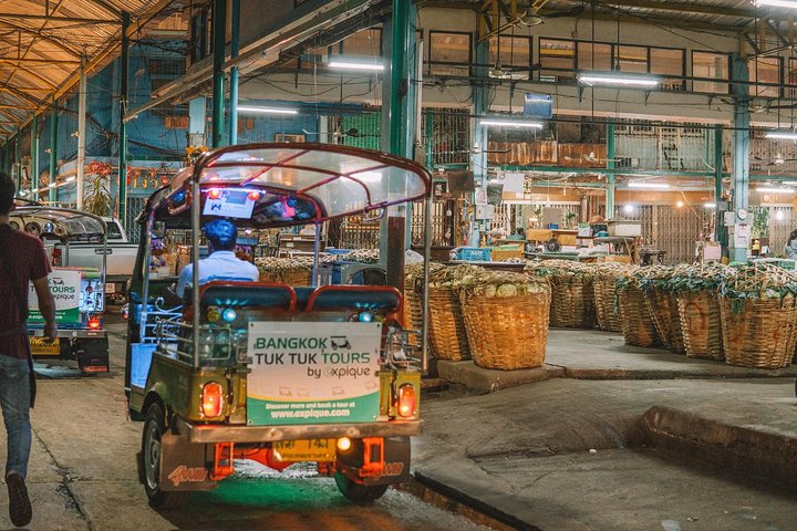 Bangkok om natten: Templer, markeder og mat Tuk-Tuk tur